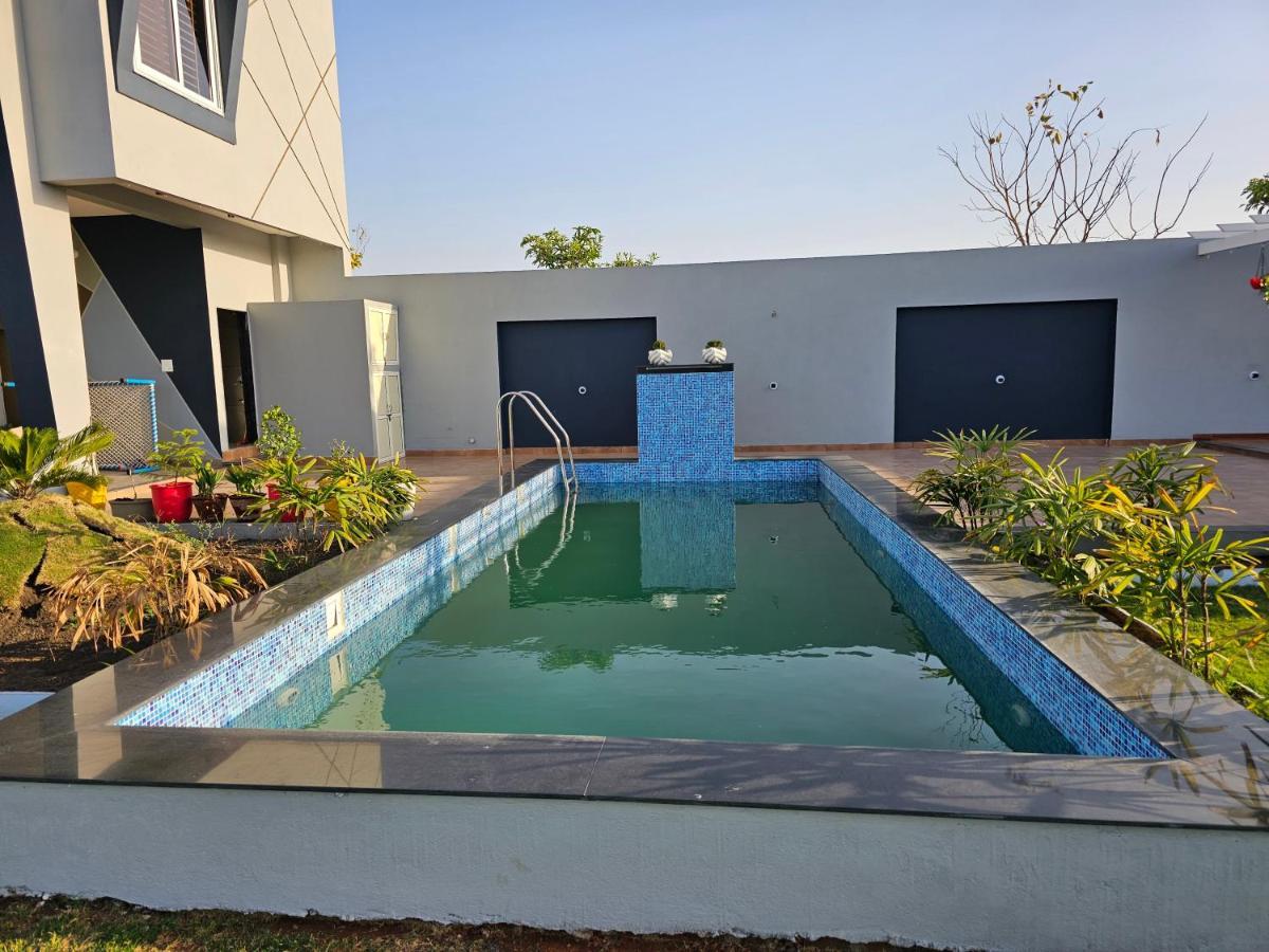 Willa Shree Ambe Farmhouse Ujjain Zewnętrze zdjęcie