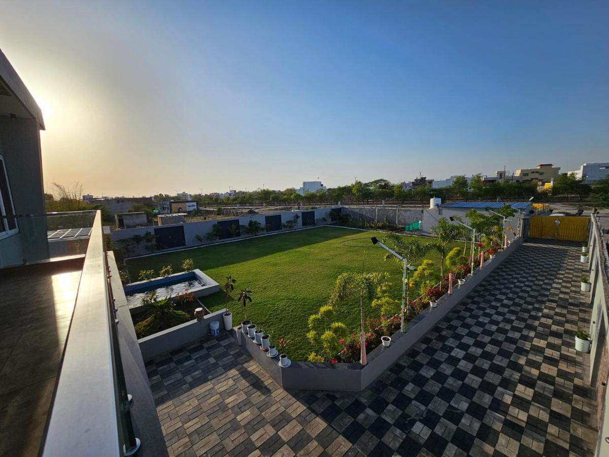 Willa Shree Ambe Farmhouse Ujjain Zewnętrze zdjęcie
