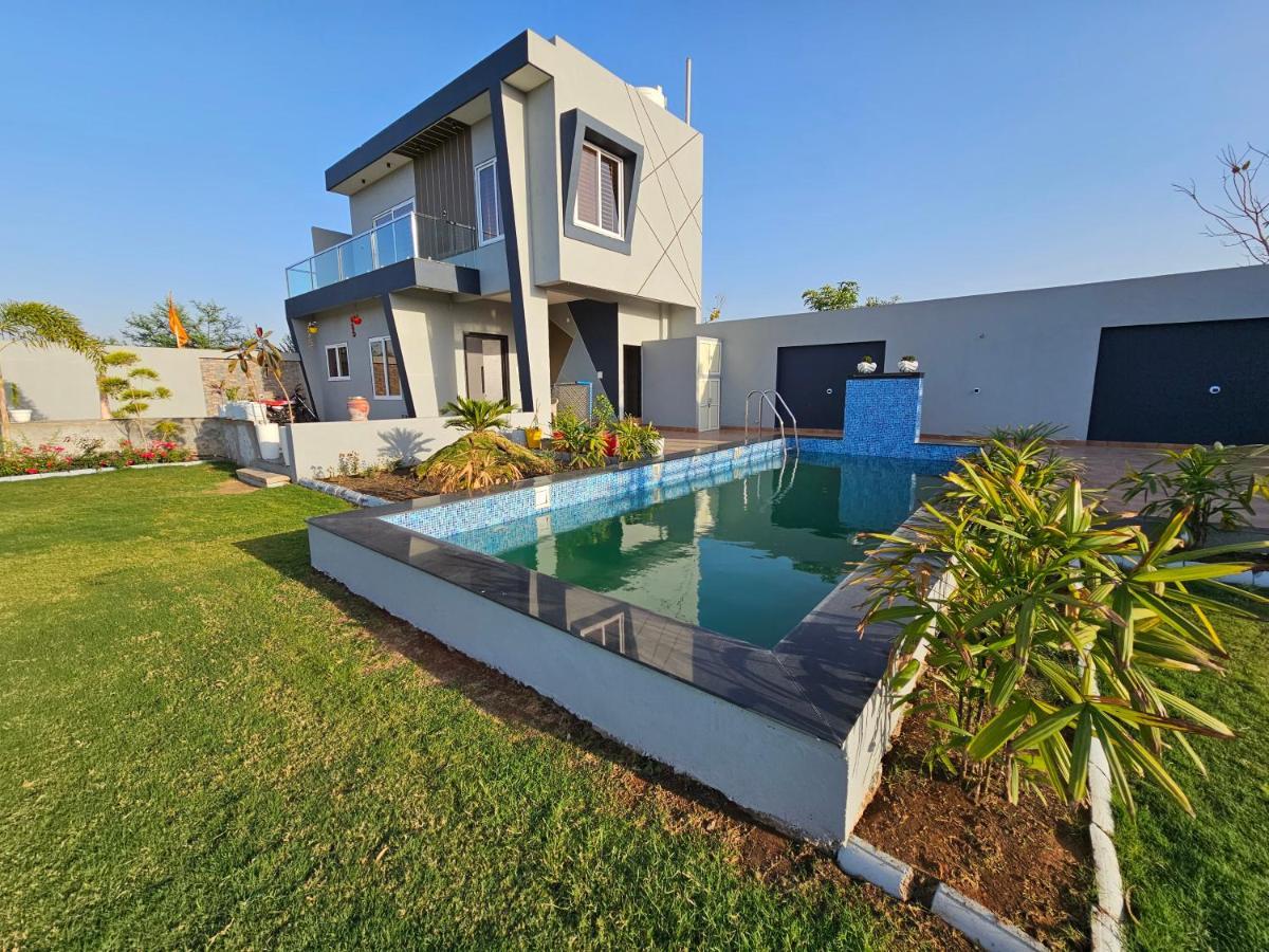 Willa Shree Ambe Farmhouse Ujjain Zewnętrze zdjęcie