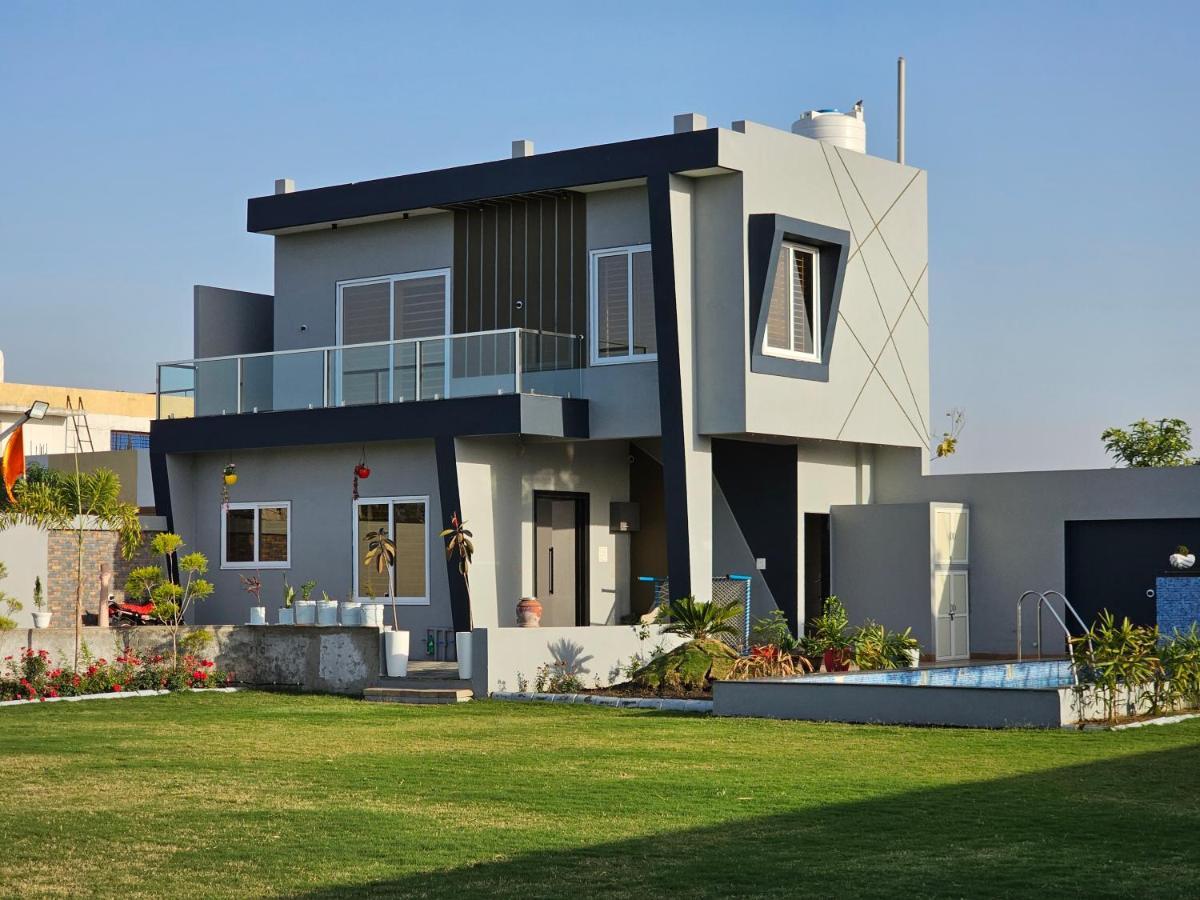 Willa Shree Ambe Farmhouse Ujjain Zewnętrze zdjęcie