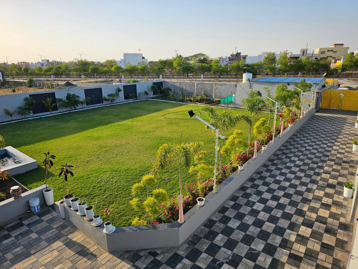 Willa Shree Ambe Farmhouse Ujjain Zewnętrze zdjęcie
